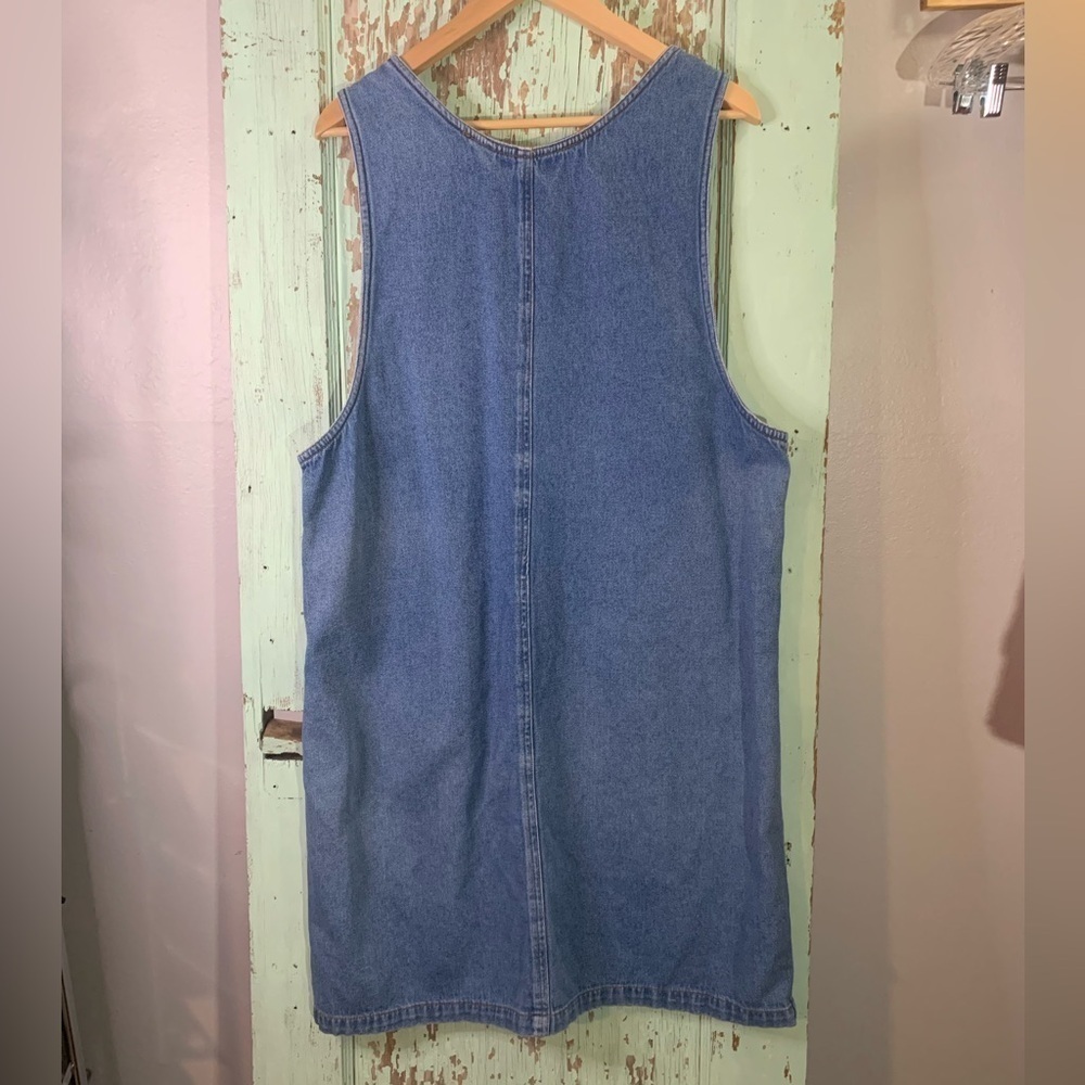 Women’s Hunters Run denim overall dress with pockets & button detail - Picture 2 of 5